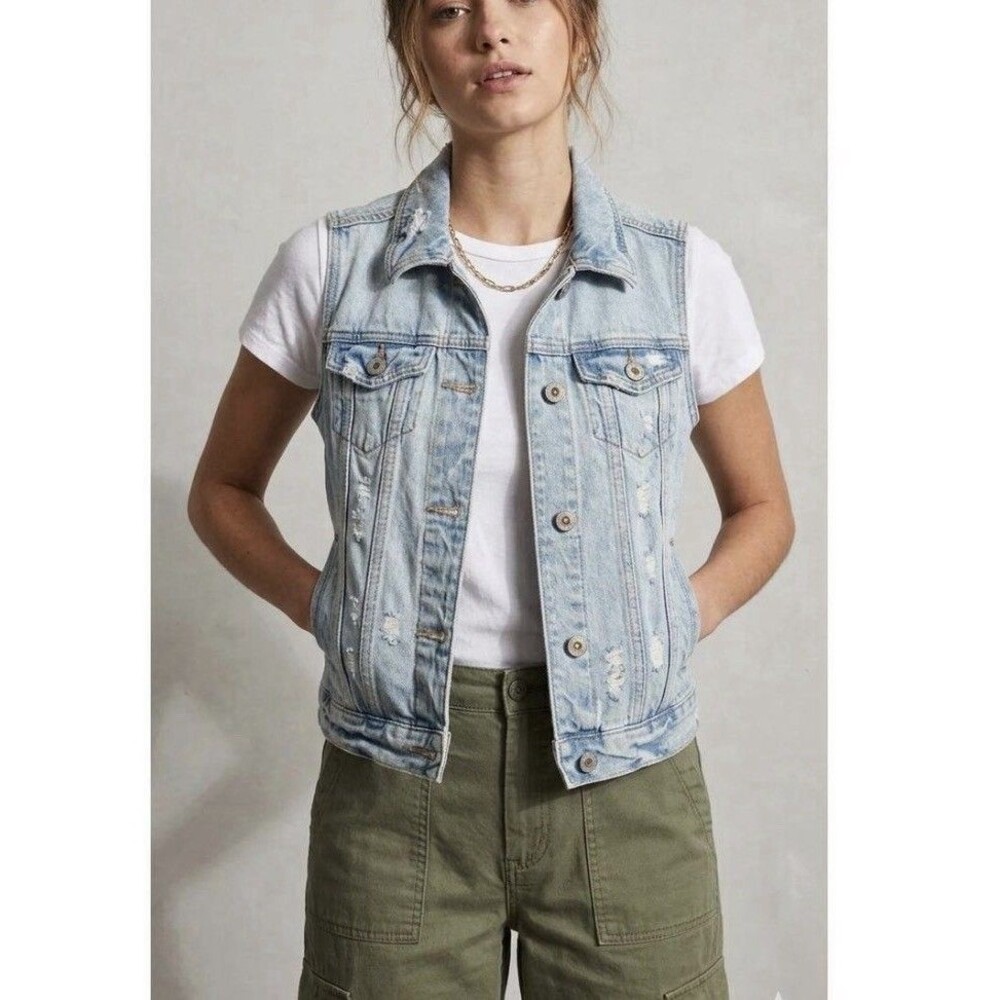 Hollister Women's Blue Light Wash Distressed Denim Vest Sz Medium Pockets Jeans